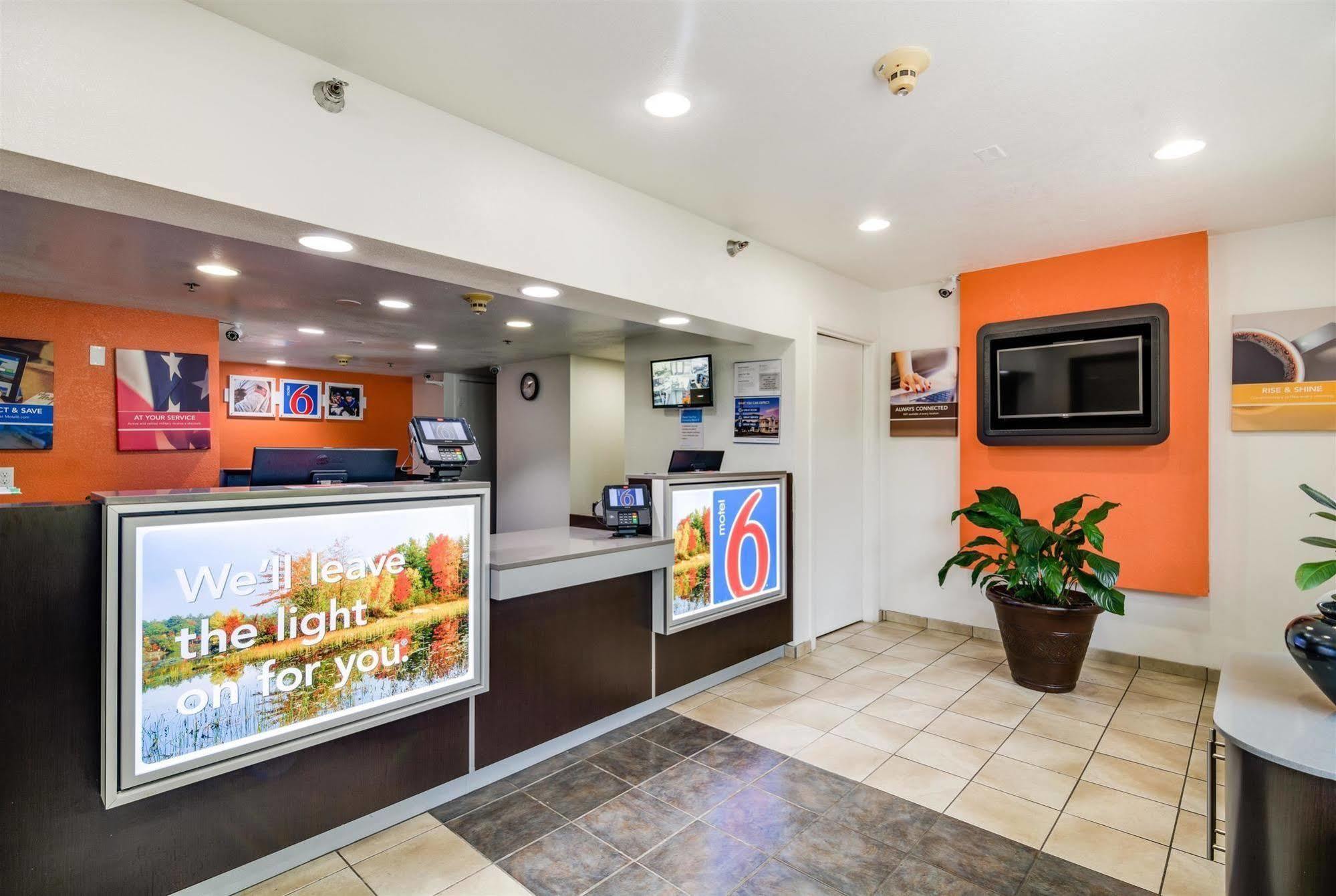 Motel 6-Rolling Meadows, Il - Chicago Northwest Екстериор снимка